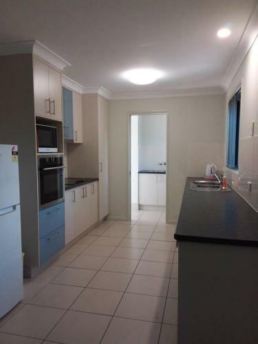 Waratah And Wattle Apartments