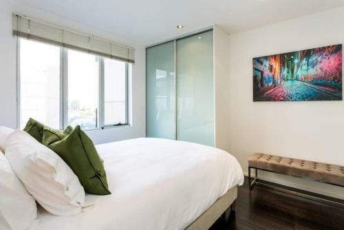 Apartamento Penthouse At Graffiti Laneways & Top Restaurants
