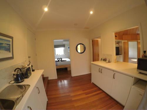 Apartamento Grape Juice Studios 4km To Town And Surfers Point