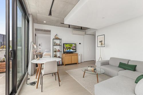 Apartamento Chic Balcony Unit Near University, Markets And Trams