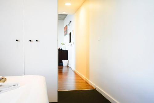 Apartamento Modern 2bd W City Views Pool Gym And Rooftop