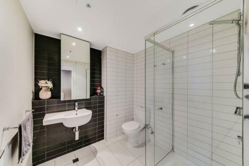 Apartamento A Modern 2br Cbd Apt, City Views, Free Parking