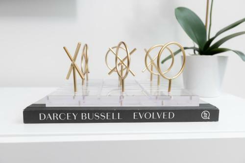 Luxuria Apartments - Collins House