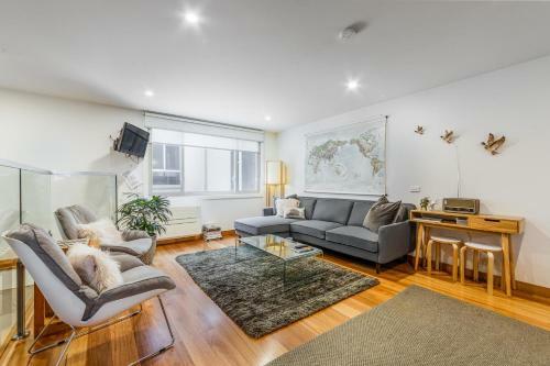 Spacious Homely City Apartment, Near River Walks