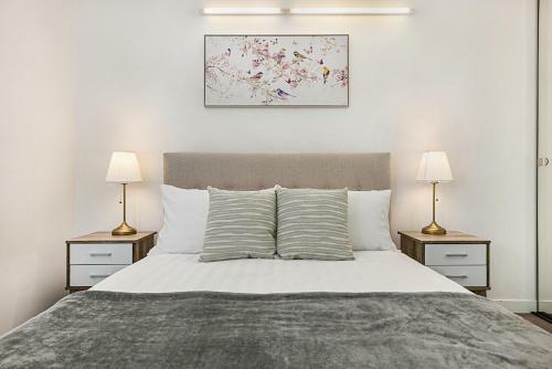 Apartamento 2-bed Unit Metres From Cbd Malls, Dining And Sights