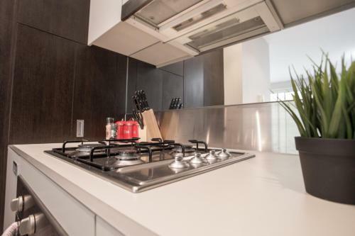 Readyset Apartments On Altona