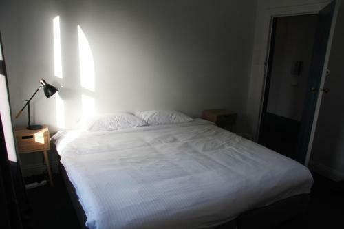 Albergue College Lawn Hotel