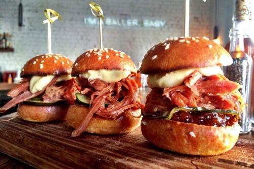 A Stylish Cbd Apartment With A Stunning View