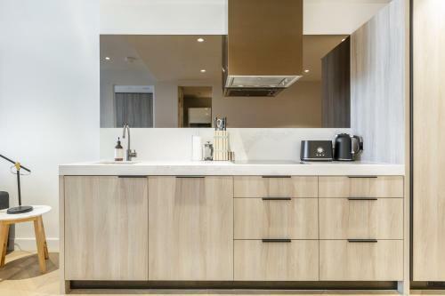 Staynco South Yarra 1br Serviced Apartment