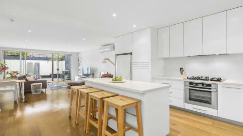 Boutique Stays - Port Haven