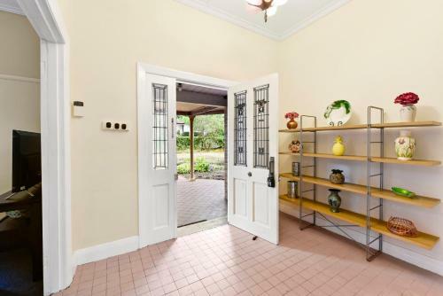 Gleniris Beautiful 6bedderfamily House+2bath+pool