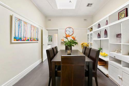 Gleniris Beautiful 6bedderfamily House+2bath+pool