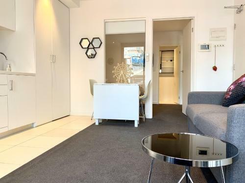 Readyset Apartments On Little Collins