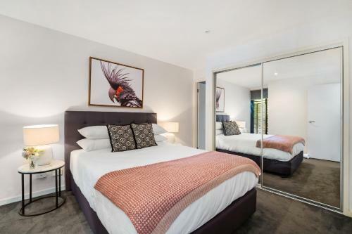 Stylish 2-bed Apartment With Parking In Hip Area