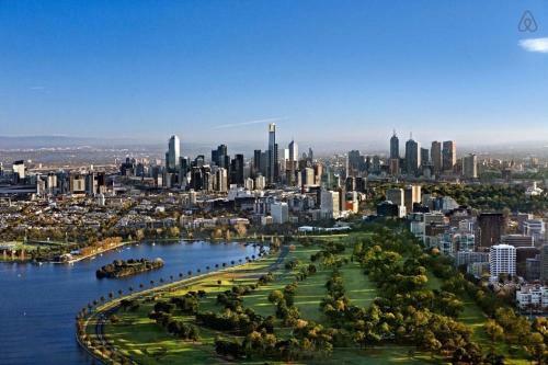 Apartamento A Spacious & Central 2br Apt Near Flinders Station