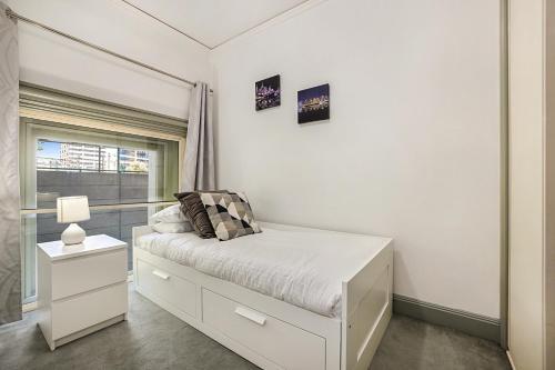 Apartamento Comfy 2-bed Unit In Cbd With Pool, Parking And Gym