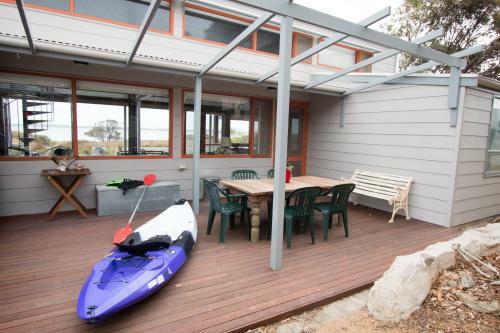 Coorong Aurora - Breathtaking Waterfront Escape