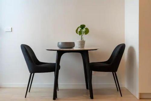 Modern 1 Bedroom Apartment South Yarra