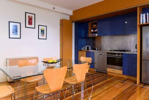 Brooklyn Warehouse Vibe Mins To St Kilda & Cafes