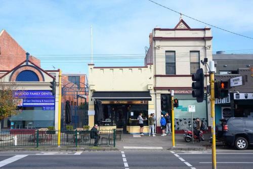 Brooklyn Warehouse Vibe Mins To St Kilda & Cafes