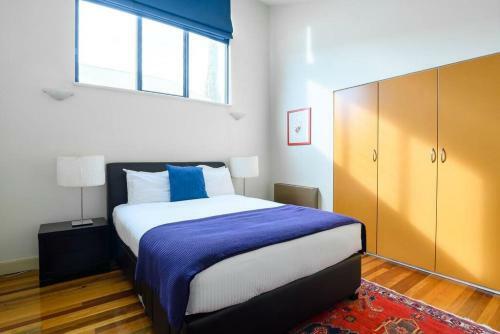 Brooklyn Warehouse Vibe Mins To St Kilda & Cafes