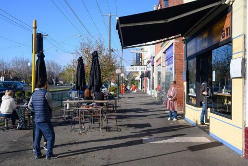 Brooklyn Warehouse Vibe Mins To St Kilda & Cafes