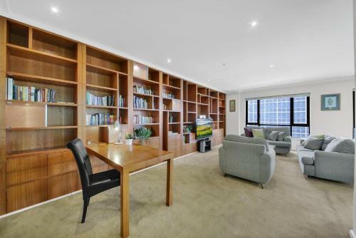 Apartamento A Charming & Spacious 3br Home With Free Parking