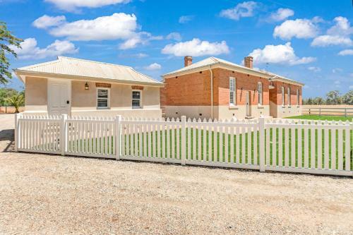 Lodge Perricoota Station