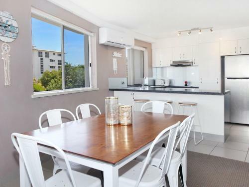 Broadwater Quays 5 - Three Bedroom Water View Apartment, Only 2 Blocks From Mooloolaba Beach!