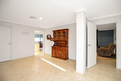 Family Vibes At Middleton Beach