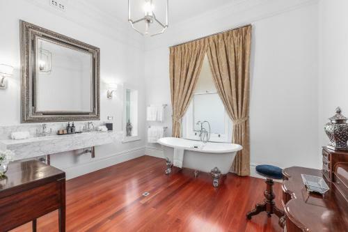 Bed & Breakfast Delgattie Estate