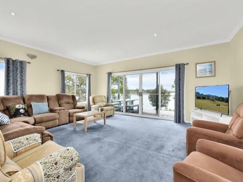 Just Listed Lakeview At Morisset Park