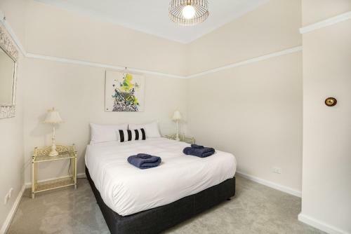 Magnificent Cotillion By Your Innkeeper Mudgee