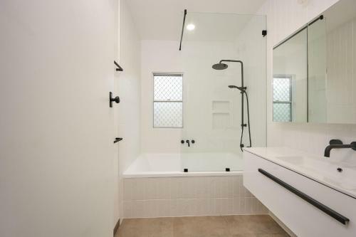 Stylish & Renovated Home // Pet Friendly