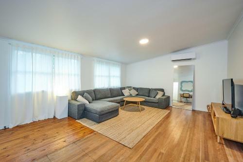 Stylish & Renovated Home // Pet Friendly