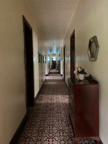 Grand Neath Hotel