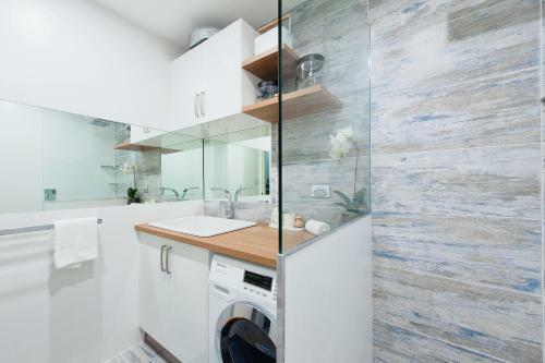 Arabella - Stylish Seaside Sanctuary With Views