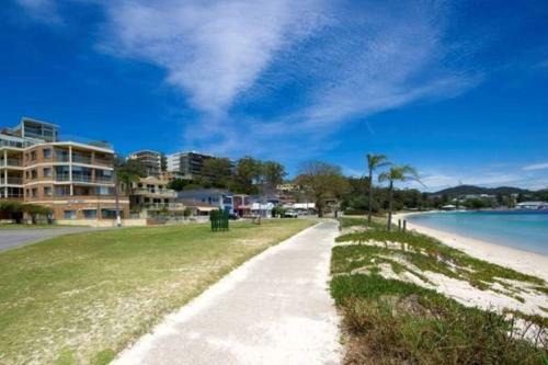Apartamento 'kamillaroi' Walk To Restaurants, Cafes And Beach!