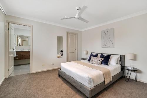 Relaxing Beach Home // Short Stroll From Beach