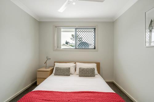 Relaxing Beach Home // Short Stroll From Beach