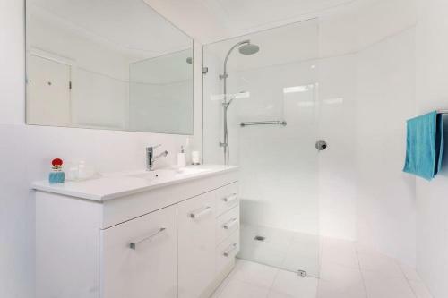 Luxury On Dutchman's Beach!