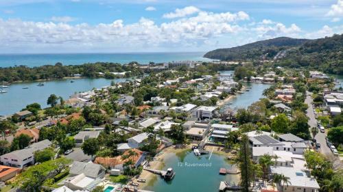 Go With The Flow, Noosa Sound