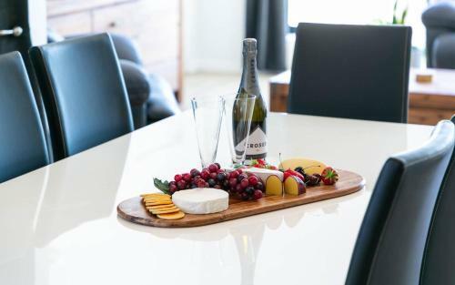 Fairway 1 - 9-19 Troon Drive