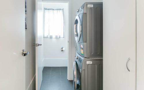 Fairway 1 - 9-19 Troon Drive