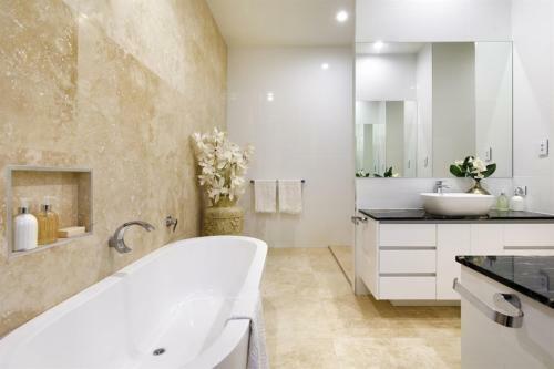 Entertaining In Elegance, Noosaville