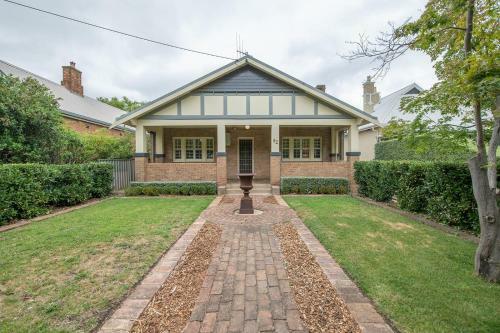 Villa The Oaks On March Stunning & Elegant Cbd Home