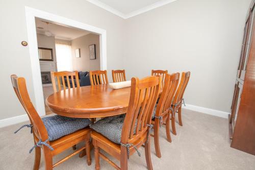 Hidden Gem, Heart Of Orange Spacious & Homely