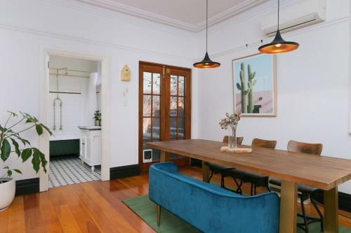 Designer 2-bed House Wgarden - Northbridge Perth