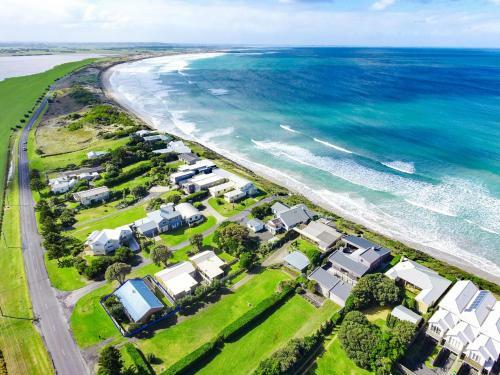 Banksia Beach House