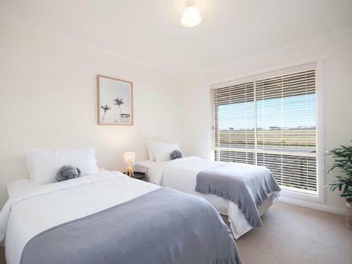 Banksia Beach House